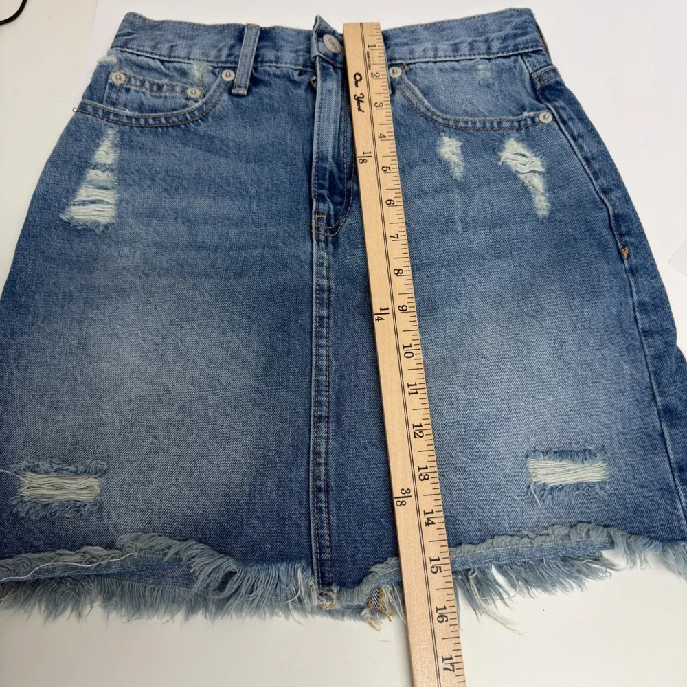 Gap 1969 Womens Distressed‎ Denim Mini Skirt Medium Wash Raw Hem 24R Cotton - Picture 6 of 8
